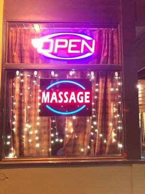 red 8 massage